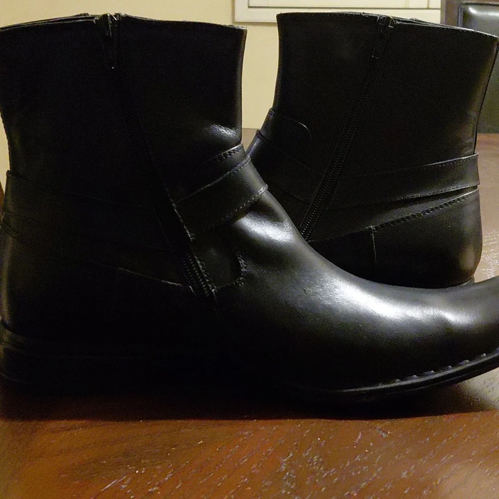 Via Spiga Men's Black Leather Boots.